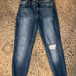 KanCan womens distressed, ankle length jeans.